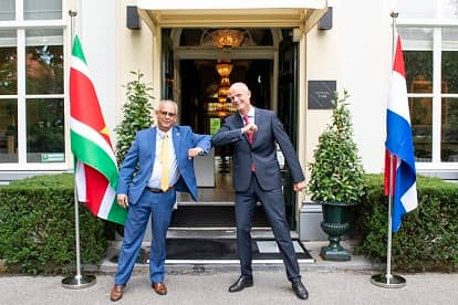 Minister Blok ontvangt zijn Surinaamse collega minister Ramdin in Voorburg, 24 augustus 2020
